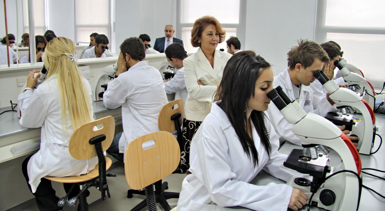 Laboratuvarlar Laboratuvarlar