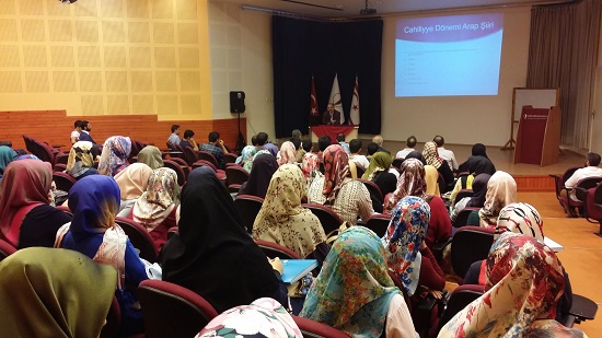 YDÜ İlahiyat Fakültesi Çarşamba Konferanslarının İlkini Gerçekleştirdi