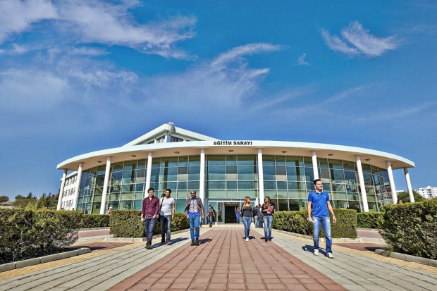 Yakın Doğu Üniversitesi Öğrenci Yerleştirme ve Burs Sıralama Sınavı 4 Haziran 2016’da Yapılacak