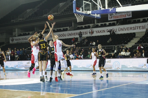 Yakın Doğu Üniversitesi Kadın Basketbol Takımı, Edirnespor Deplasmanında