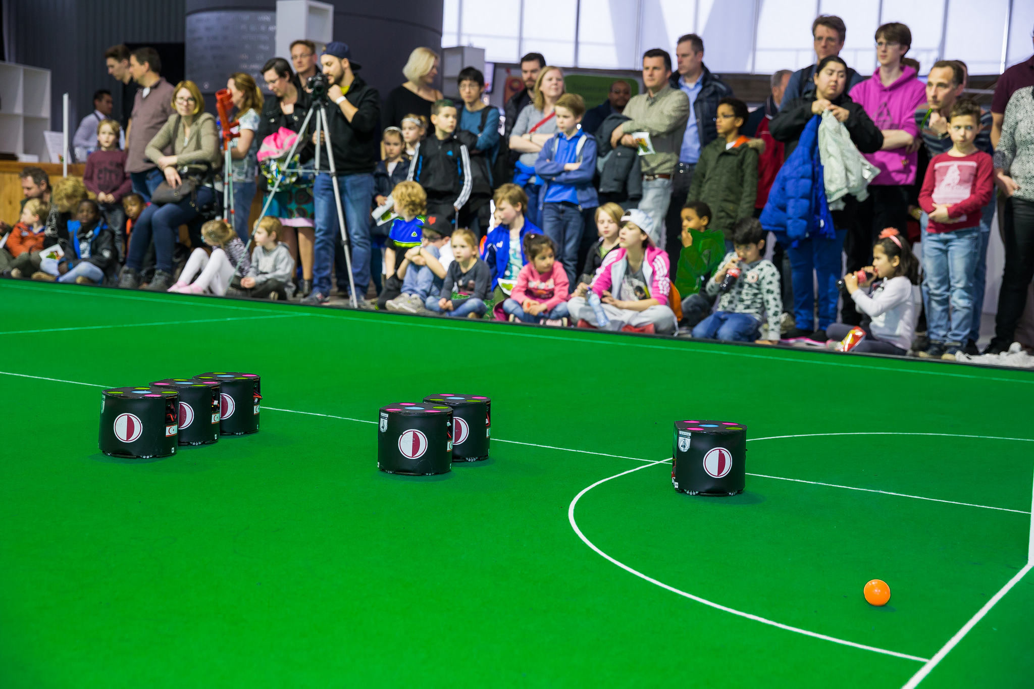 Yakın Doğu Üniversitesi Robotik Futbol Takımı NEUIslanders Avrupa 3.sü