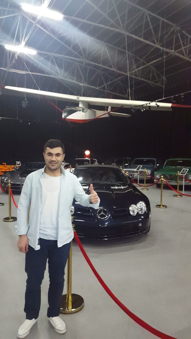 YDÜ Eczacılık Fakültesi Öğrencileri Araba Müzesini Ziyaret Etti YDÜ Eczacılık Fakültesi Öğrencileri Araba Müzesini Ziyaret Etti