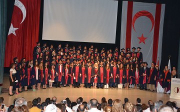 Yakın Doğu Üniversitesi Hukuk Fakültesi Mezunları Diplomalarını Aldı