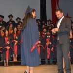 YDÜ Diş Hekimliği Mezunları Hekimlik Yemini Ederek Diplomalarını Aldı