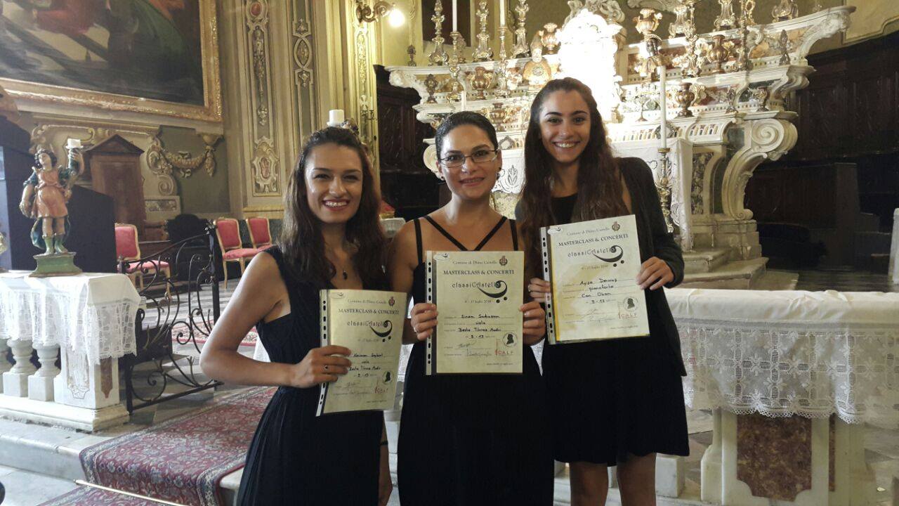 YDÜ Müzik Öğretmenliği Yüksek Lisans Öğrencileri İtalya’da Eğitime Katıldı