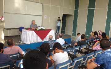 Yakın Doğu Üniversitesi İlahiyat Fakültesi Prof.Dr. Gürbüz Deniz'i Konuk Etti