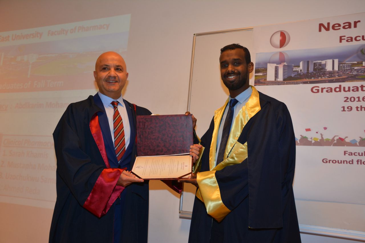 Yakın Doğu Üniversitesi Eczacılık Fakültesi, Güz Dönemi Mezunları Diplomalarını Törenle Aldı