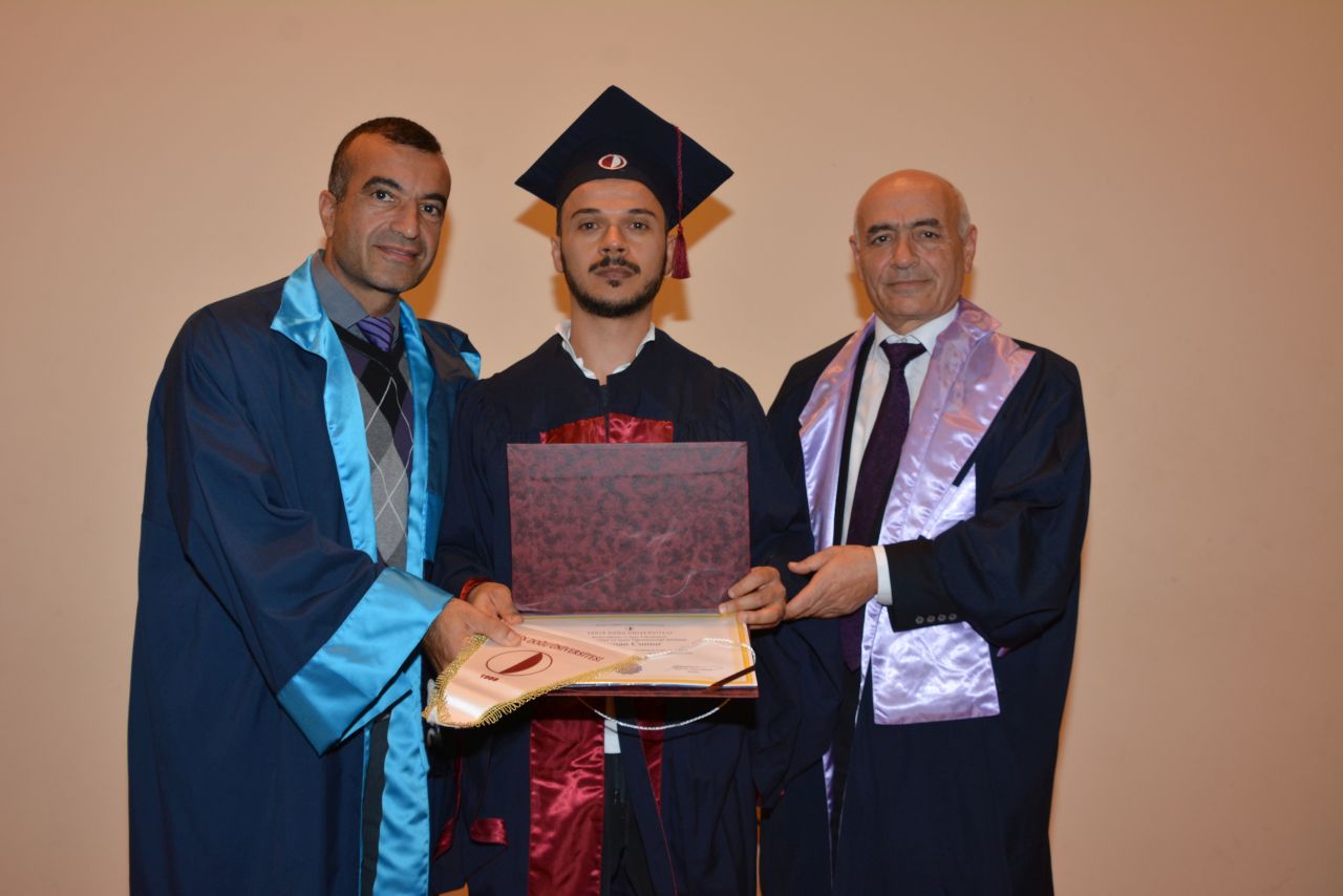 Yakın Doğu Üniversitesi Beden Eğitimi Spor Yüksekokulu Mezunları Diplomalarını Aldı