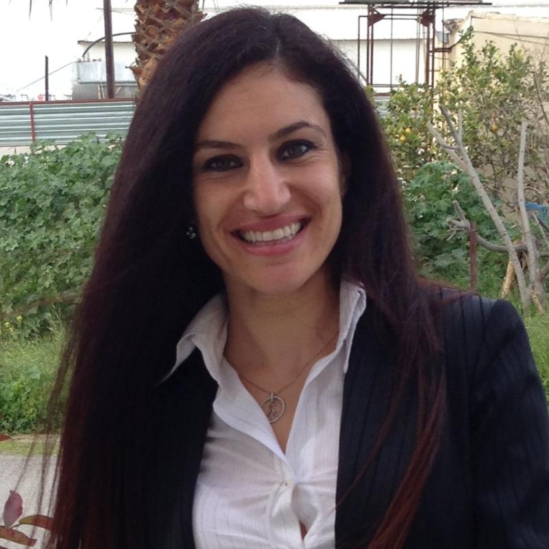 Yrd. Doç. Dr. Nuran Öze, Kıbrıslı Türklerin Facebook Paylaşımları Etkisi Üzerine Yaptığı Araştırma ile “En İyi Çalışma Ödülü”ne Layık Görüldü