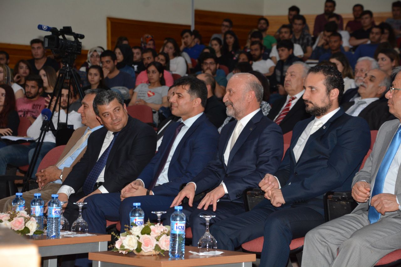 KKTC Başbakanı Hüseyin Özgürgün’e Yakın Doğu Altın Anahtar Onur Ödülü KKTC Başbakanı Hüseyin Özgürgün’e Yakın Doğu Altın Anahtar Onur Ödülü