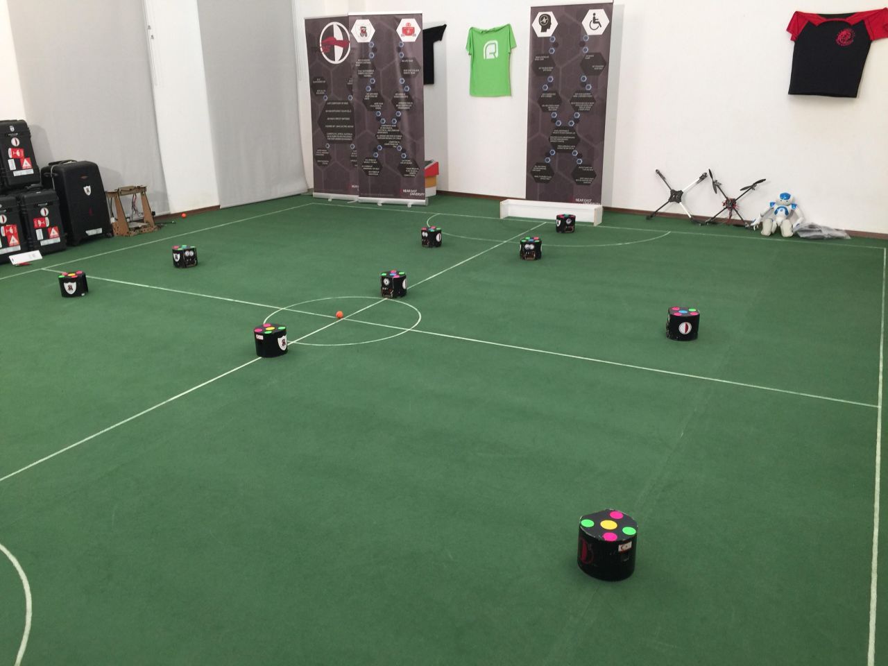 Yakın Doğu Üniversitesi Robotik Futbol Takımı Dünya Kupası için Son Antrenmanlarını Yapıyor