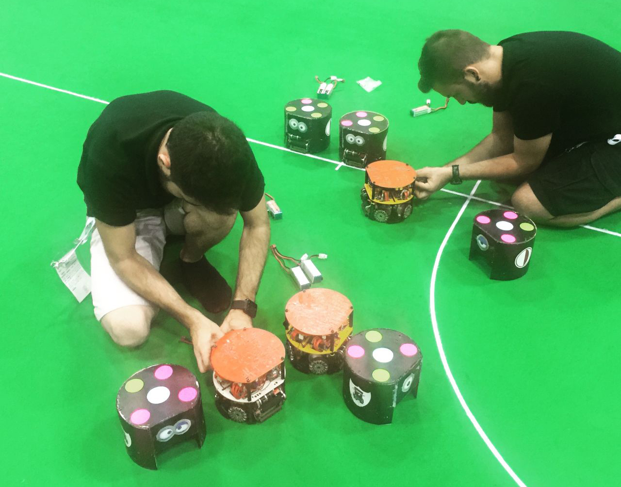 Japonya’da Robotlar Yarışı Başlıyor…NEUISLANDERS Futbol Sahasında
