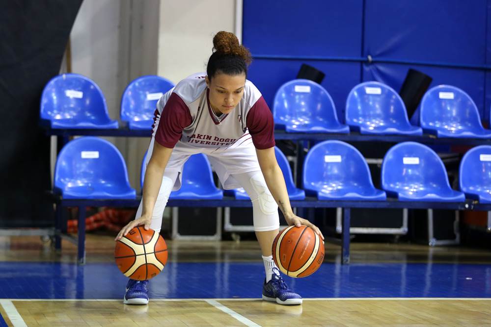 Near East University’s WNBA star Kayla McBride has broken her career record Near East University’s WNBA star Kayla McBride has broken her career record