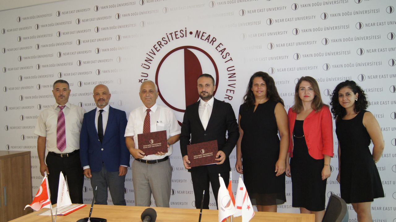 تم توقيع بروتوكول تعاون بين جامعة الشرق الأدنى والهلال الأحمر التركي في شمال قبرص