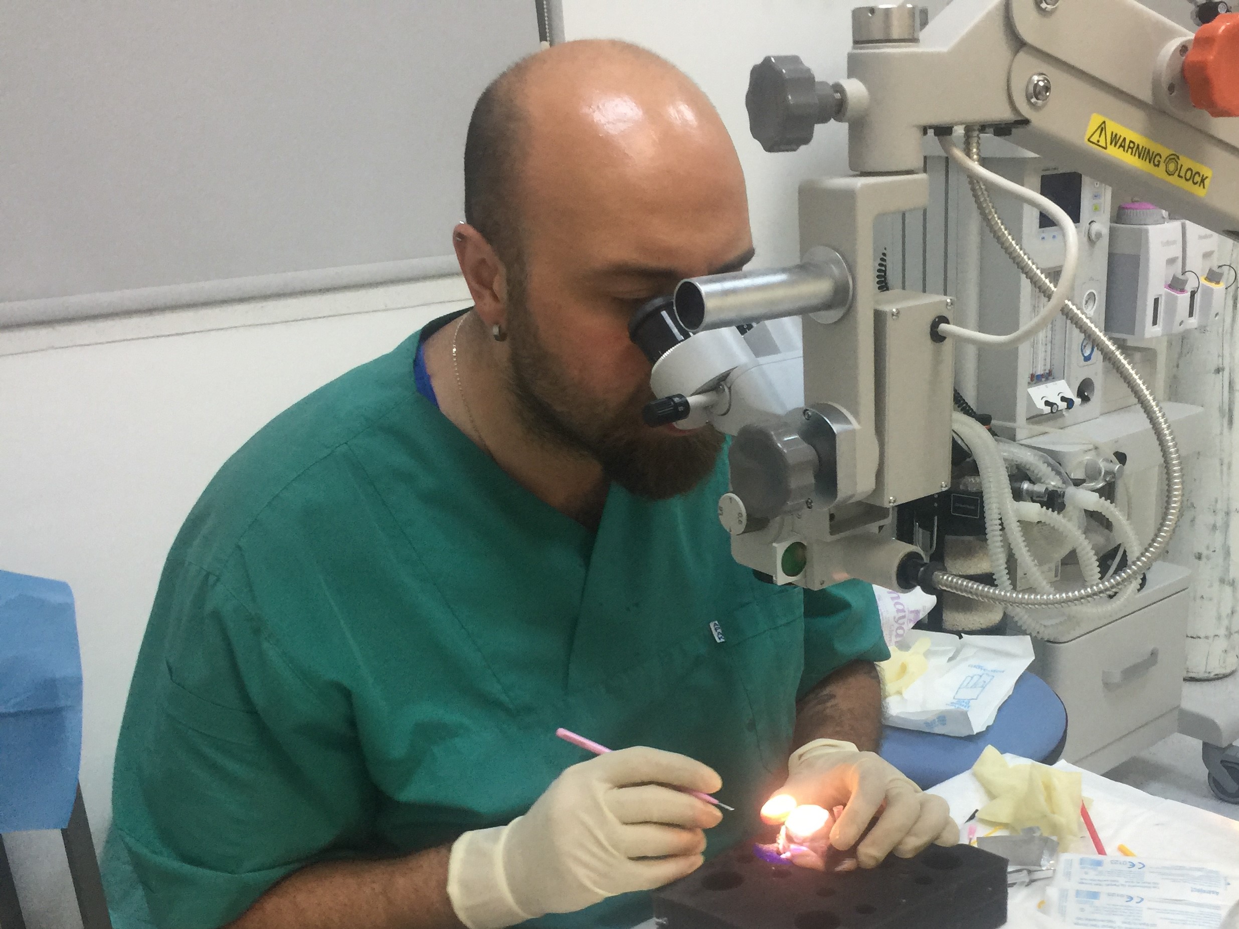 العمل في مجال إنتاج الأدوات التكنولوجية التي من شأنها تسهيل جراحة الساد في جامعة الشرق الأدنى