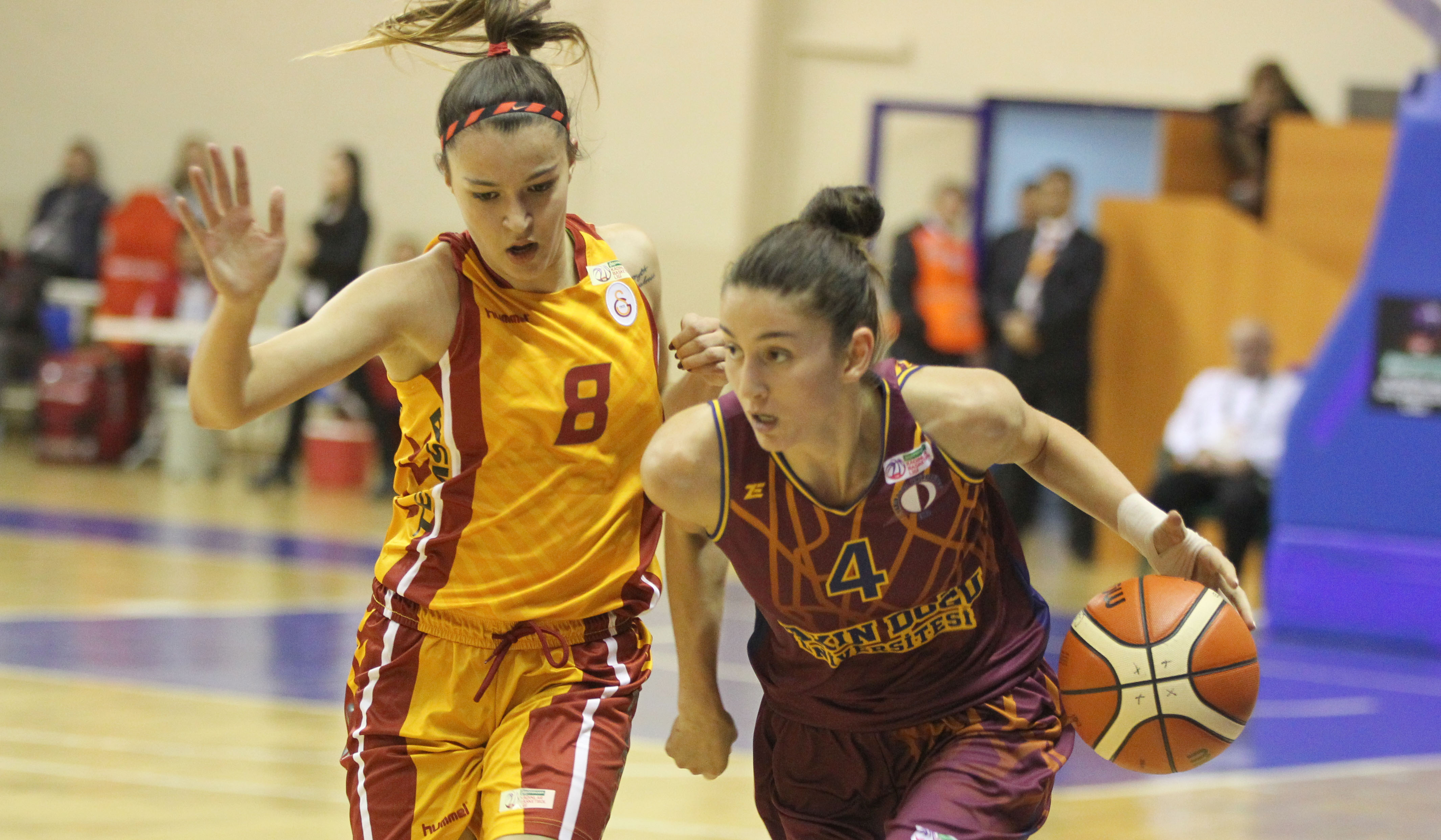 Near East University continues to defeat Galatasaray … Galatasaray: 71- Near East University: 77