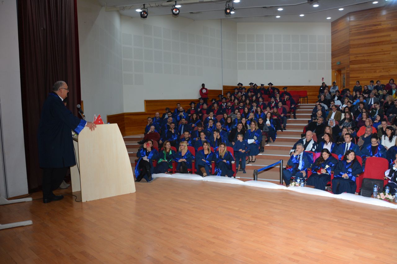 Yakın Doğu Atatürk Eğitim Fakültesi Mezuniyet Töreni Gerçekleştirildi