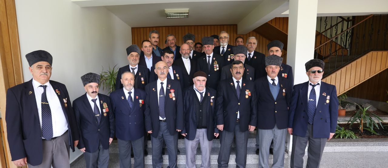 Sivas Belediyesi ve Sivas Muharip Gaziler Derneği, Yakın Doğu Üniversitesi’ni Ziyaret Etti