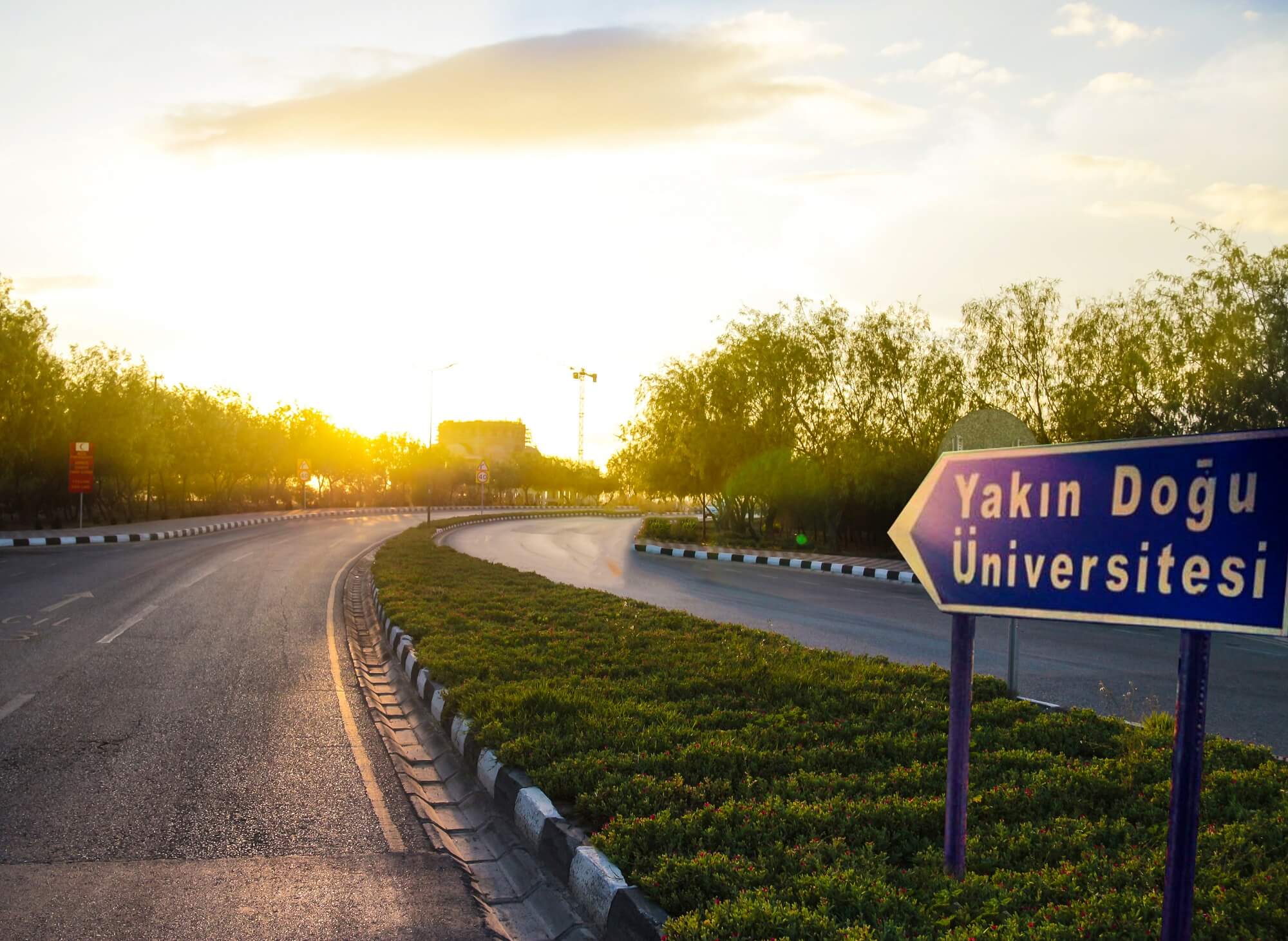 Yakın Doğu Üniversitesi Başarılı Öğrencilere % 100 Çift Anadal Bursu ...