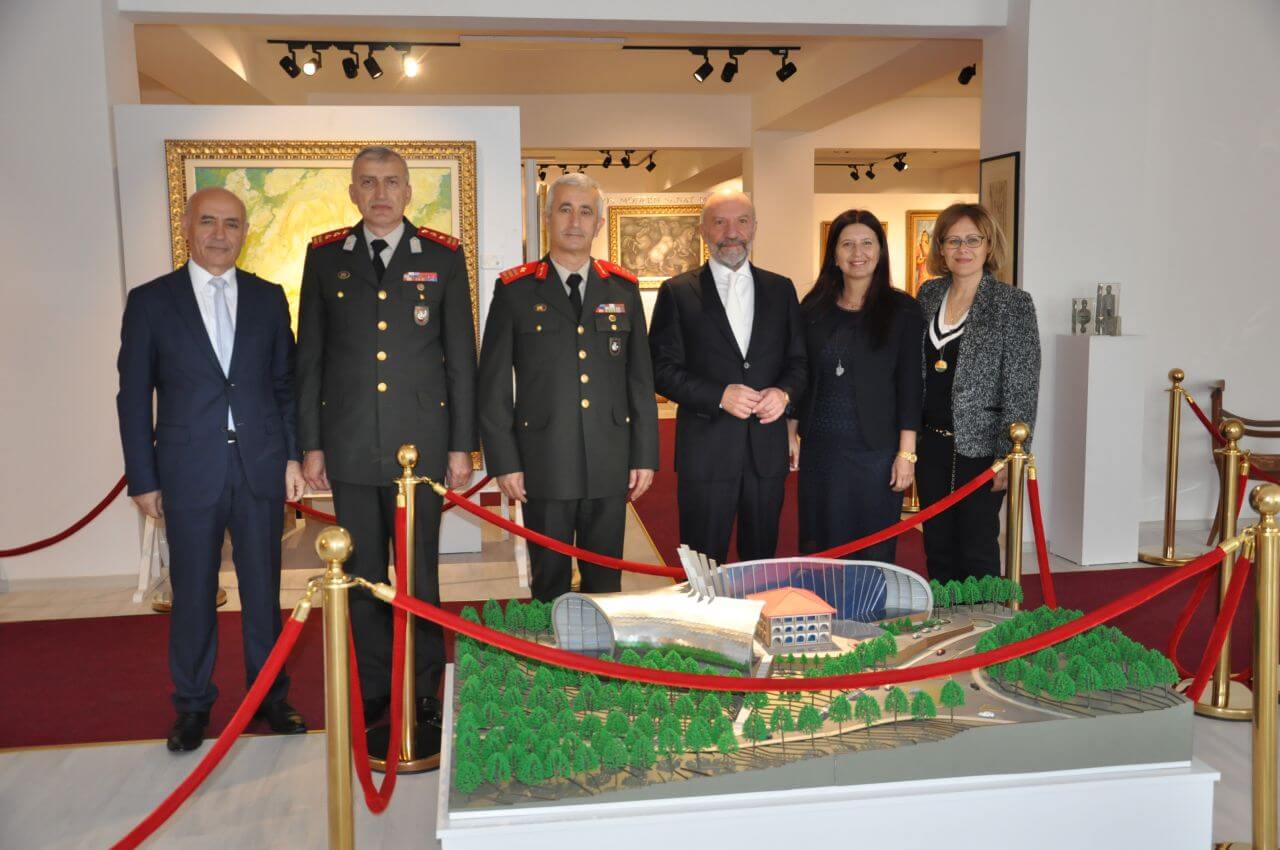 Güvenlik Kuvvetleri Komutanı Tuğgeneral Tevfik Algan, Kıbrıs Modern Sanat Müzesi, Kıbrıs Araba Müzesi ile Kıbrıs Sanat Merkezi’nde Bulunan Cumhuriyet Sergisi’ni Ziyaret Etti