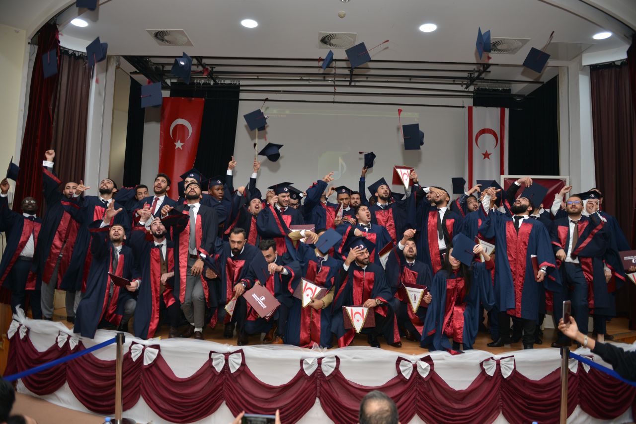 Yakın Doğu Üniversitesi İnşaat ve Çevre Mühendisliği Fakültesi Çağdaş Bilgilerle Donatılmış Mezunlar Verdi…