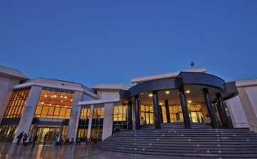 yakin dogu universitesi