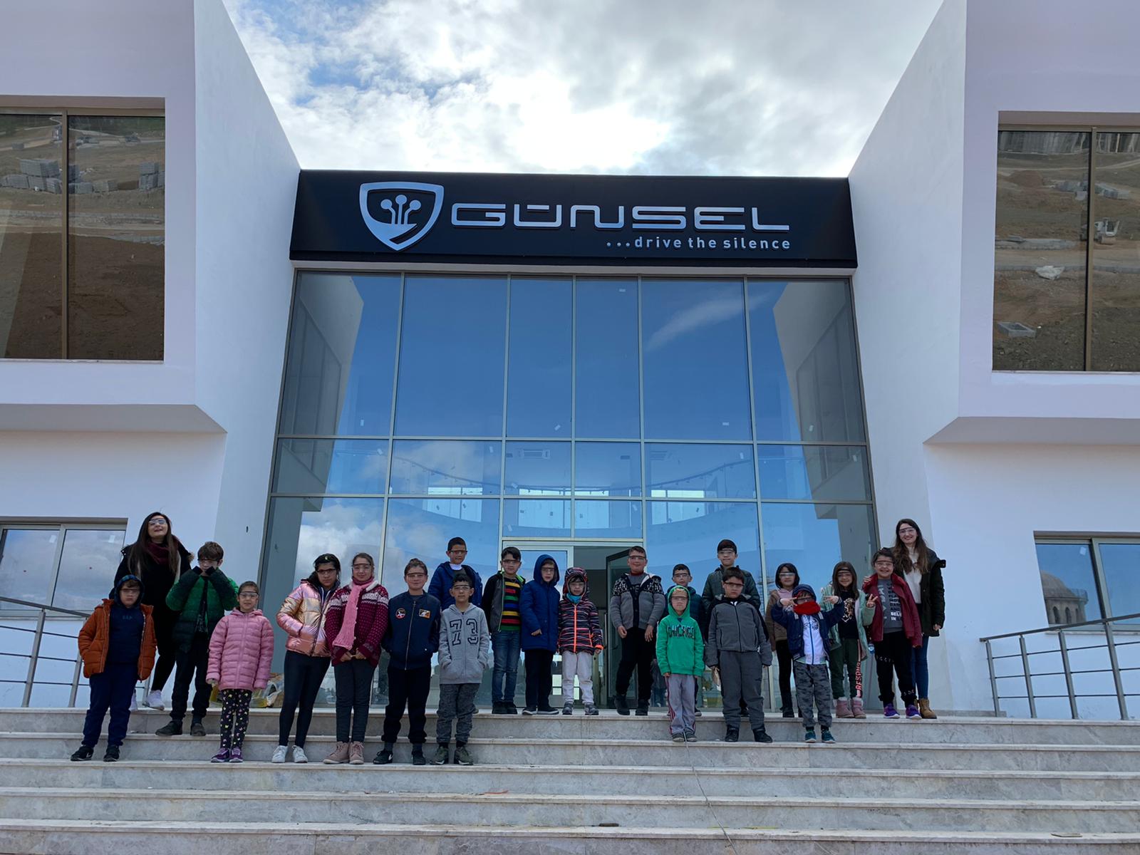 They witnessed the automobile production process with excitement… Özay Günsel Children’s University students visited “Günsel Production Facilities”