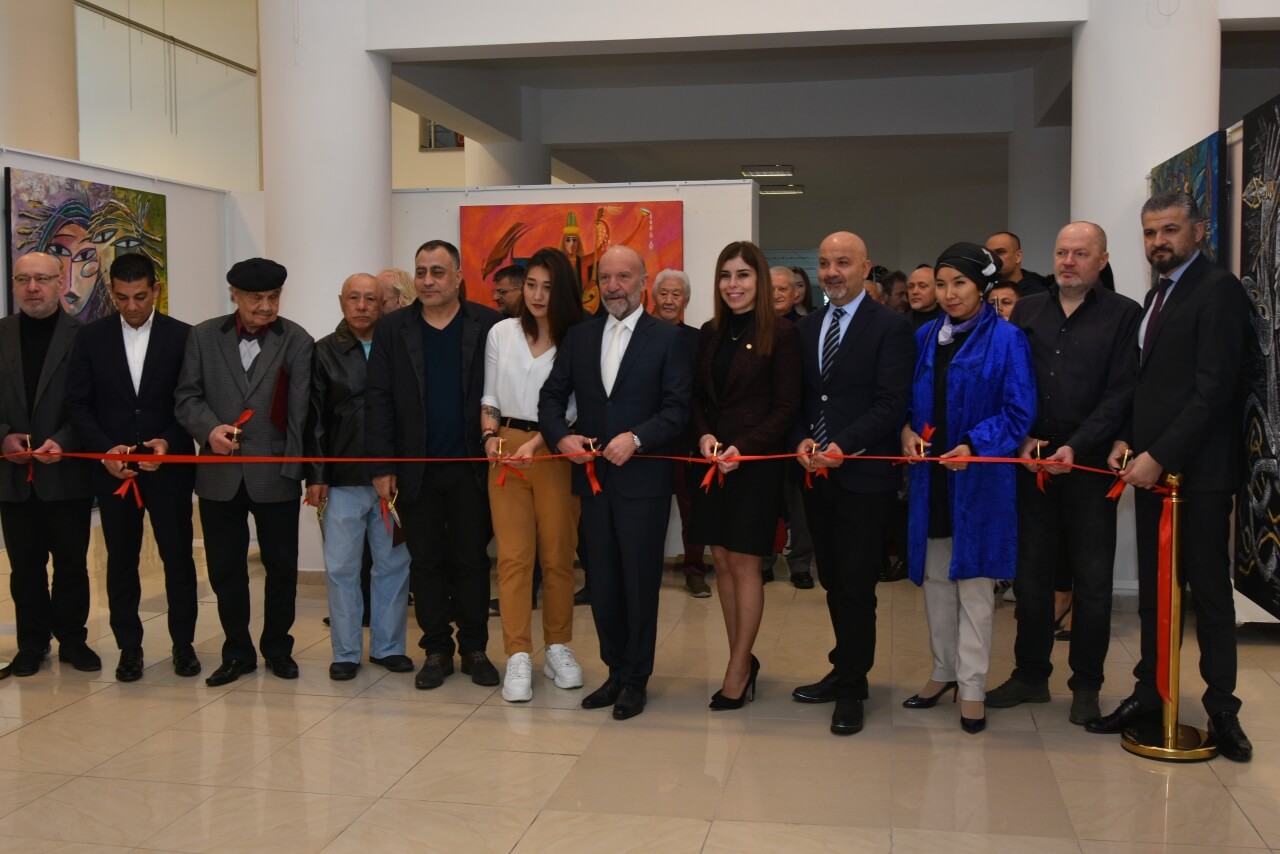Kazakistanlı Yedi Sanatçı Tarafından Kıbrıs Modern Sanat Müzesi için Hazırlanan ve 51 Eserden Oluşan Karma Resim Sergisi Girne Milletvekili İzlem Gürçağ Altuğra Tarafından Açıldı
