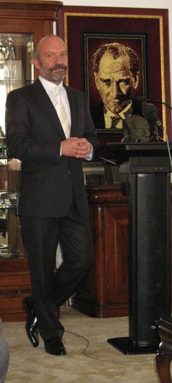 Dr. Suat İ. GÜNSEL – Yakın Doğu Üniversitesi