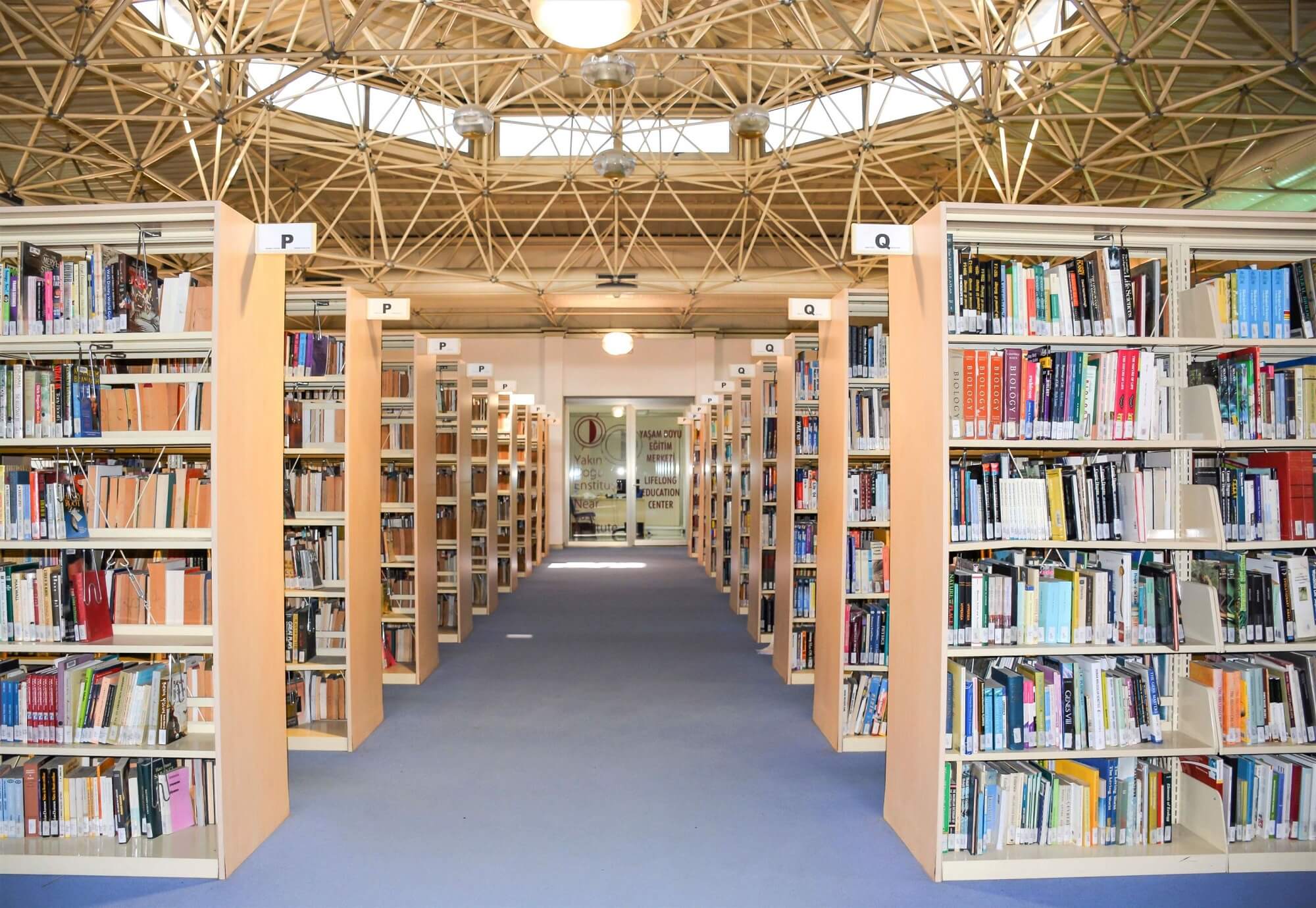 58'inci Kütüphane Haftasını Kitap Okuma ve Kültür Sanat Etkinlikleri ile Kutlayan Yakın Doğu Oluşum Kütüphaneleri; 4 Milyon Basılı Kitap ve 850 Milyon Dijital Kaynakla Lefkoşa, Girne ve Yeniboğaziçi'nde Yıl Boyunca Halka Hizmet